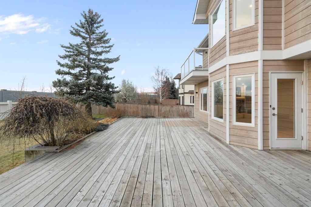 MLS® A2268894 - 523 Woodbriar Place SW in Woodbine Calgary, Residential