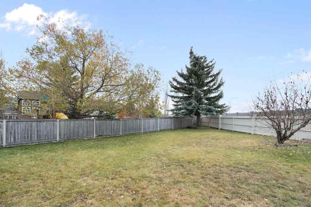 MLS® A2268894 - 523 Woodbriar Place SW in Woodbine Calgary, Residential