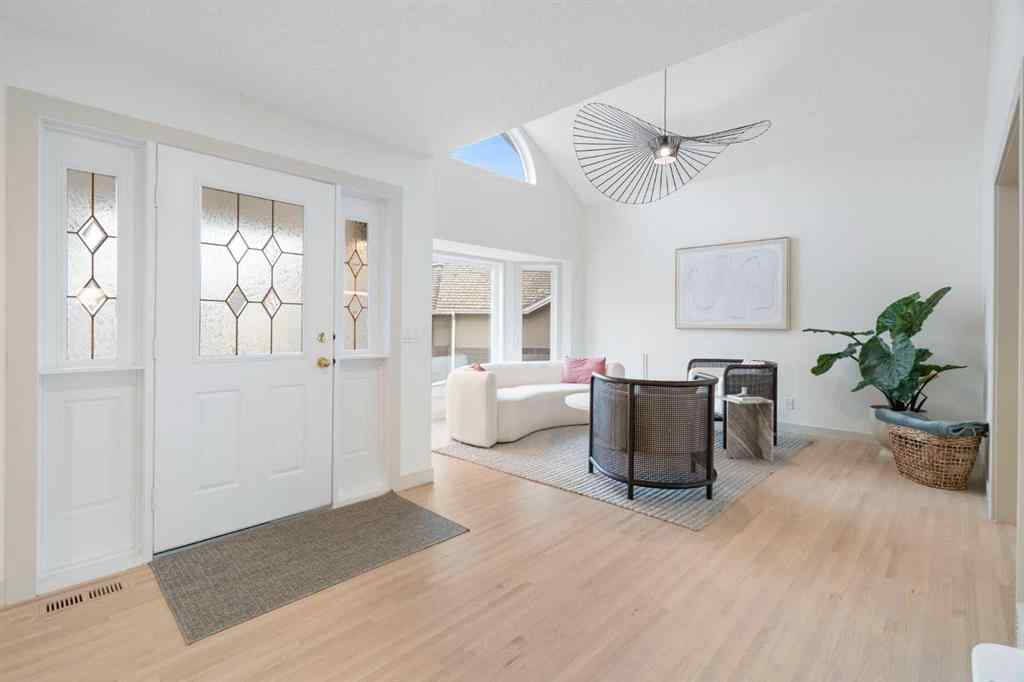 MLS® A2268894 - 523 Woodbriar Place SW in Woodbine Calgary, Residential