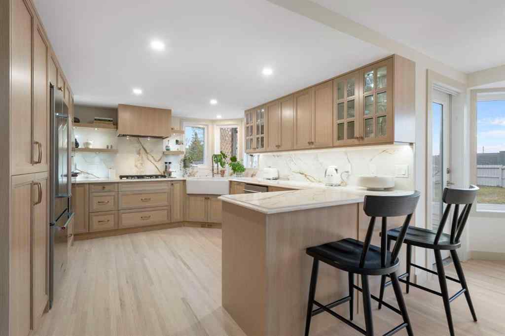 MLS® A2268894 - 523 Woodbriar Place SW in Woodbine Calgary, Residential