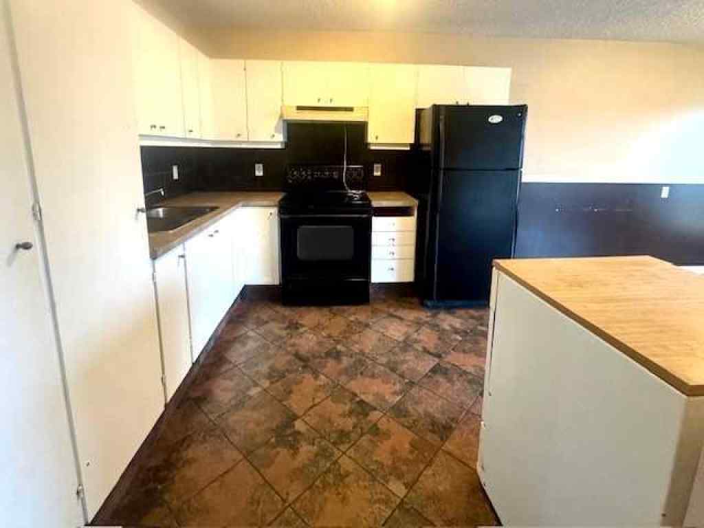 MLS&reg; # A2268898 - 7104 99C Street  in South Patterson Place Grande Prairie, Residential Open Houses