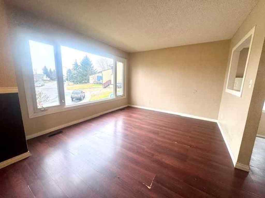 MLS&reg; # A2268898 - 7104 99C Street  in South Patterson Place Grande Prairie, Residential Open Houses