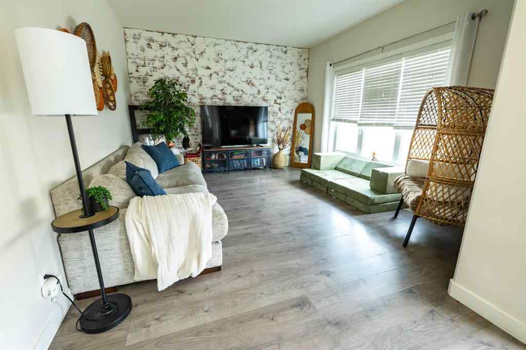 MLS® A2268900 - 1015 Mt Sundance Manor W in Sunridge Lethbridge, Residential