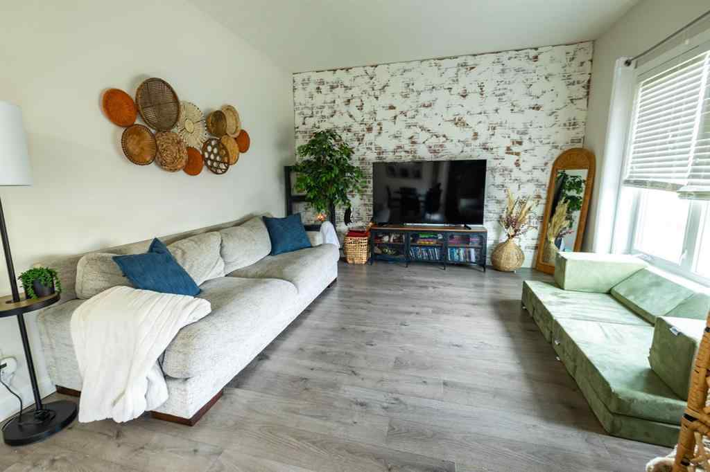 MLS® A2268900 - 1015 Mt Sundance Manor W in Sunridge Lethbridge, Residential