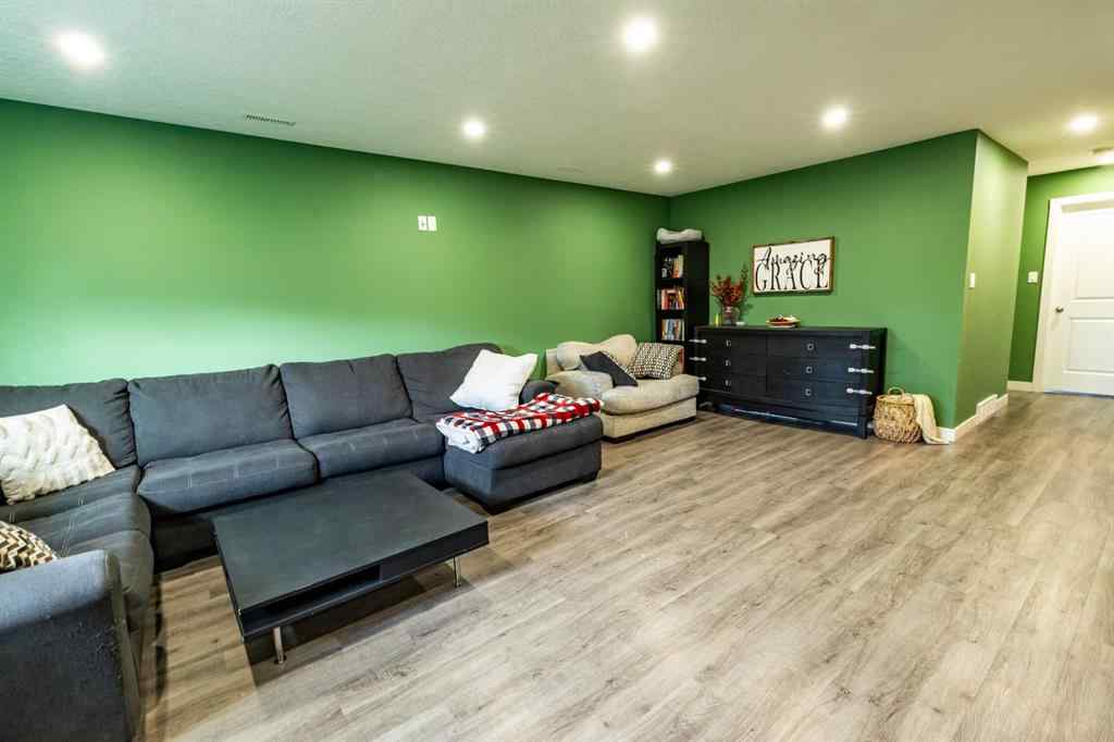 MLS® A2268900 - 1015 Mt Sundance Manor W in Sunridge Lethbridge, Residential