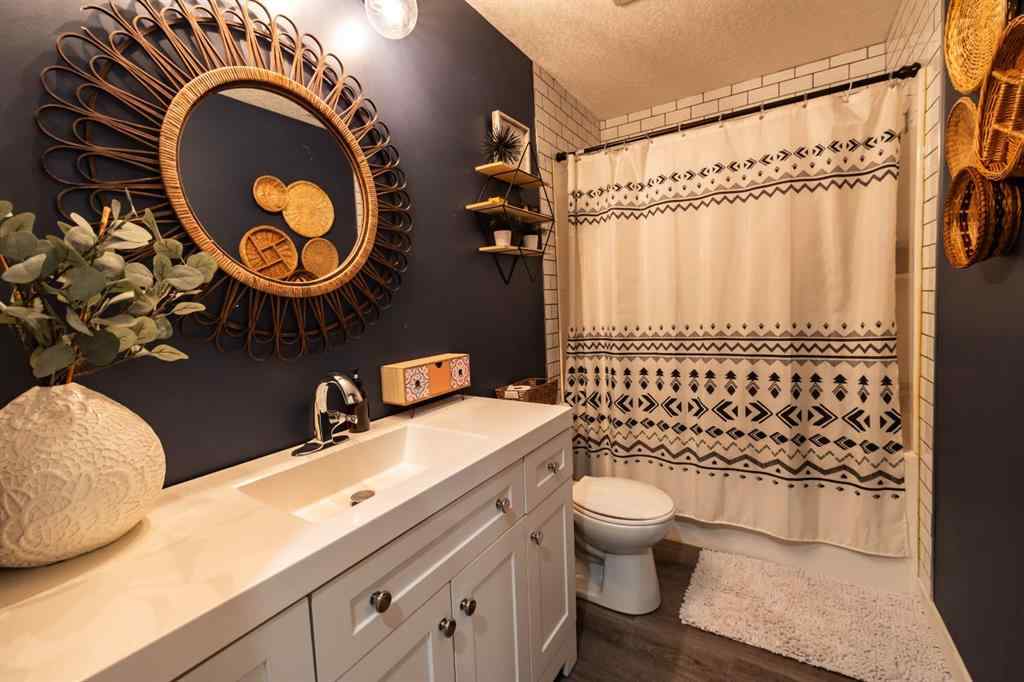 MLS® A2268900 - 1015 Mt Sundance Manor W in Sunridge Lethbridge, Residential