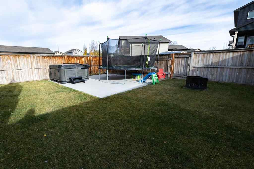 MLS® A2268900 - 1015 Mt Sundance Manor W in Sunridge Lethbridge, Residential