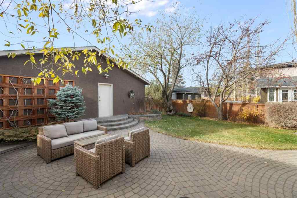 MLS® A2268903 - 2827 Canmore Road NW in Banff Trail Calgary, Residential