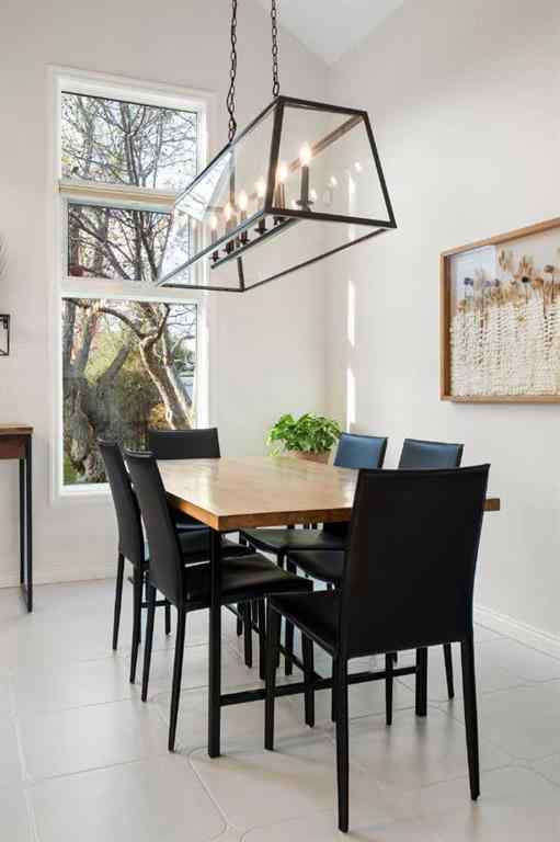 MLS® A2268903 - 2827 Canmore Road NW in Banff Trail Calgary, Residential