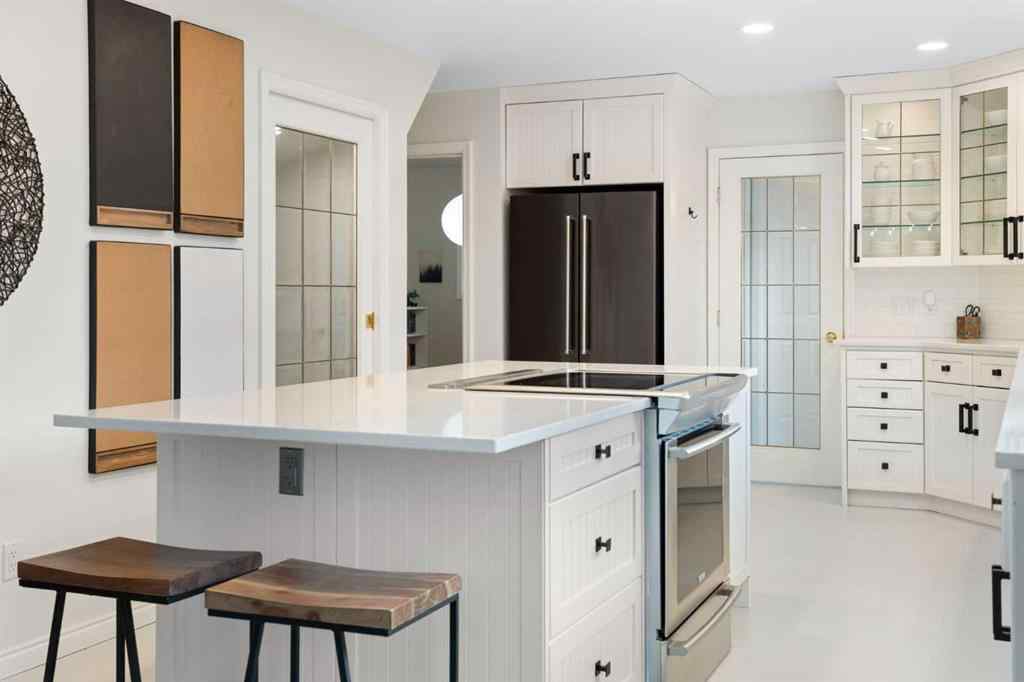 MLS® A2268903 - 2827 Canmore Road NW in Banff Trail Calgary, Residential