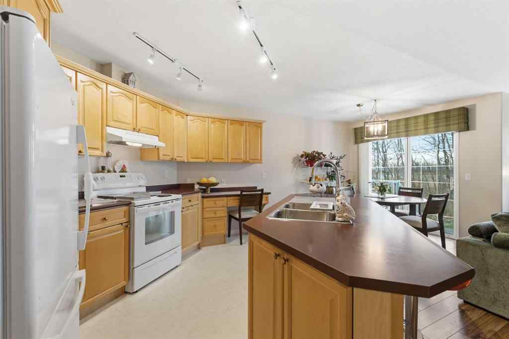 MLS® A2268926 - 213 Dayspring Bay  in NONE Rural Rocky View County, Residential