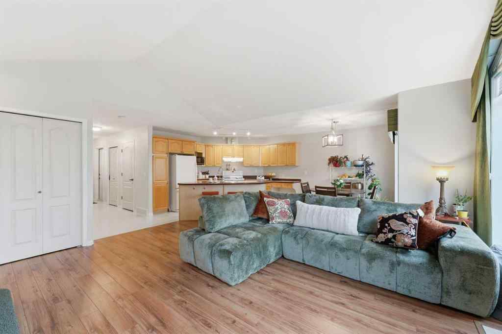 MLS® A2268926 - 213 Dayspring Bay  in NONE Rural Rocky View County, Residential