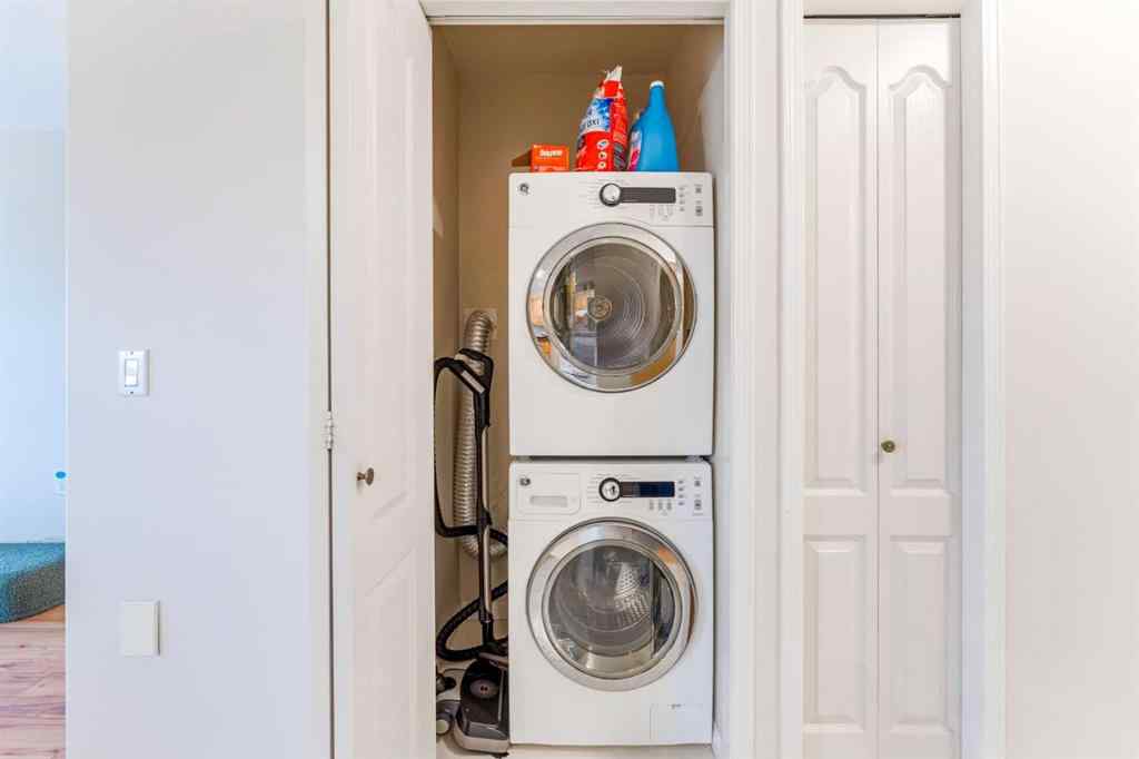 MLS® A2268926 - 213 Dayspring Bay  in NONE Rural Rocky View County, Residential