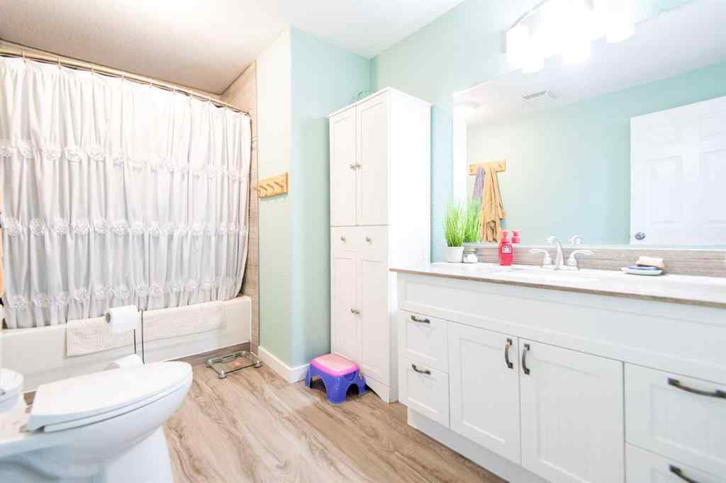 MLS® A2268928 - 10109 107 Street  in NONE La Crete, Residential