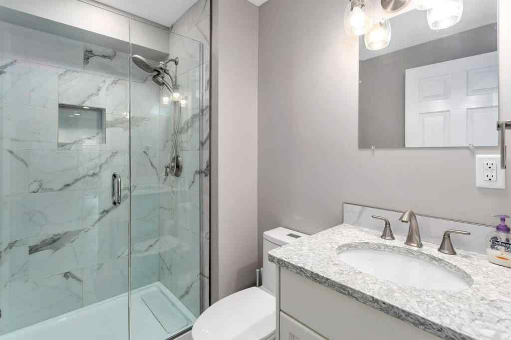 MLS® A2268932 - 68 Falcon Crescent  in Fox Run Sylvan Lake, Residential