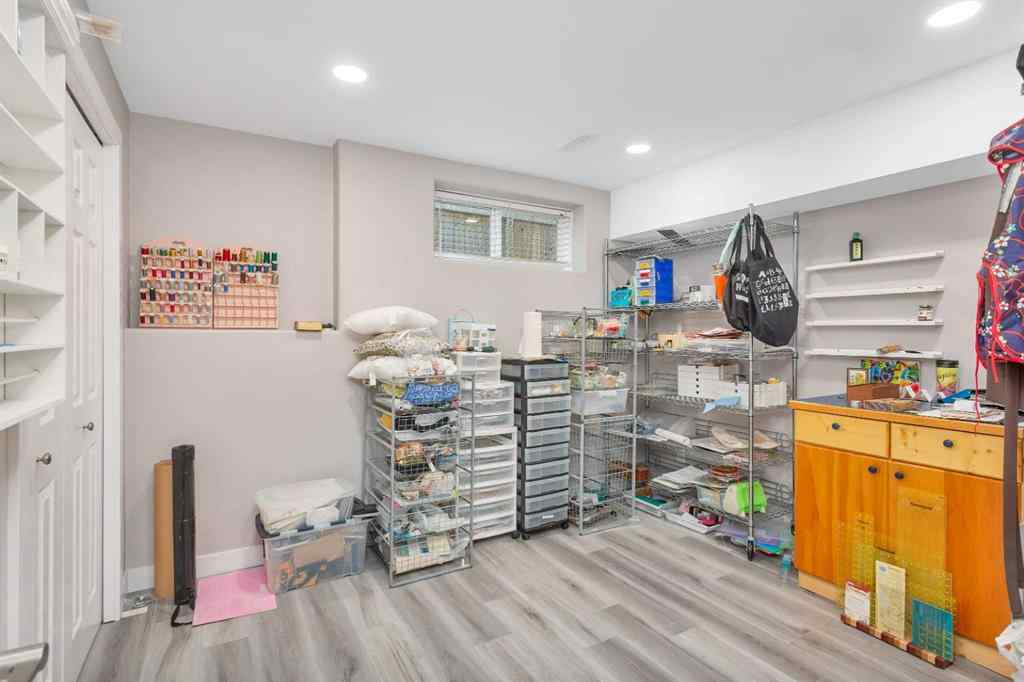 MLS® A2268932 - 68 Falcon Crescent  in Fox Run Sylvan Lake, Residential