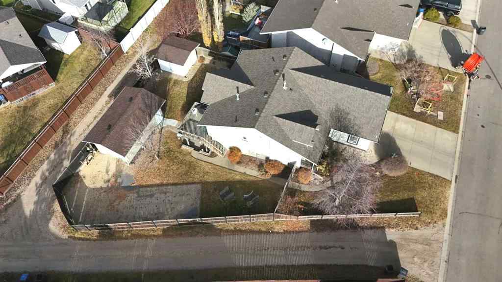 MLS® A2268932 - 68 Falcon Crescent  in Fox Run Sylvan Lake, Residential