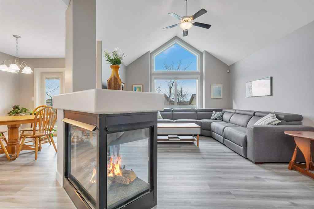 MLS® A2268932 - 68 Falcon Crescent  in Fox Run Sylvan Lake, Residential