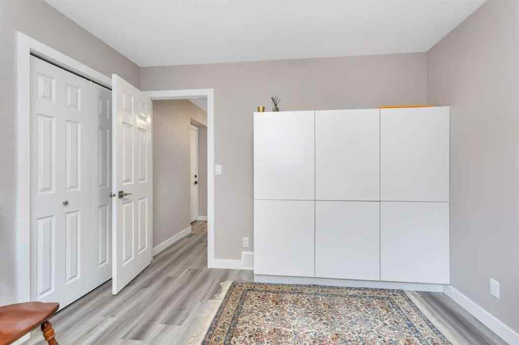 MLS® A2268932 - 68 Falcon Crescent  in Fox Run Sylvan Lake, Residential