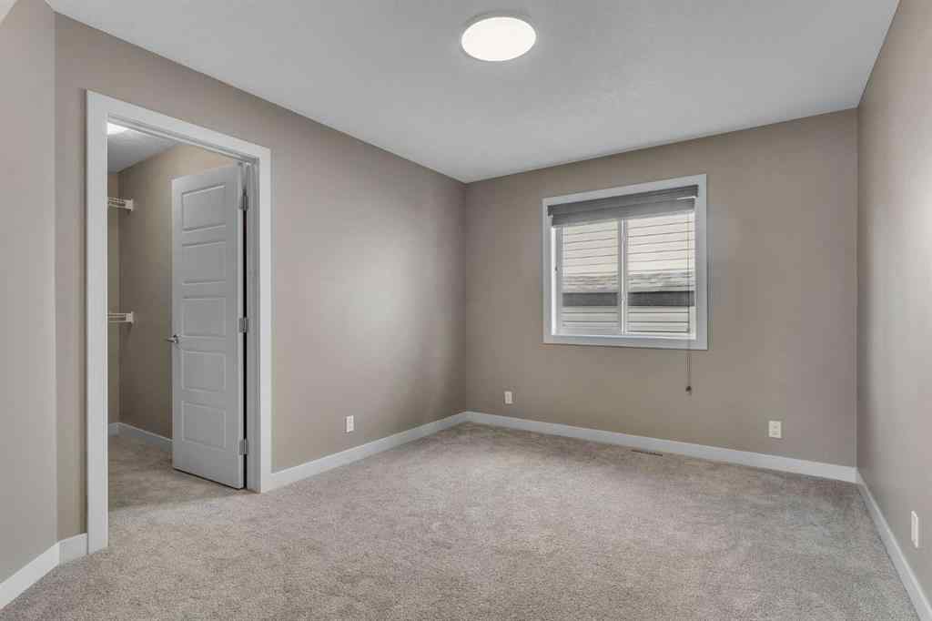 MLS® A2268934 - 204 Sunset View  in Sunset Ridge Cochrane, Residential