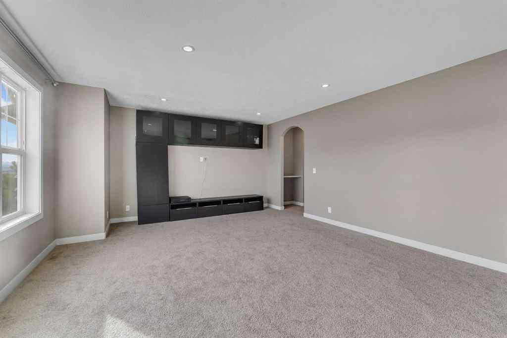 MLS® A2268934 - 204 Sunset View  in Sunset Ridge Cochrane, Residential