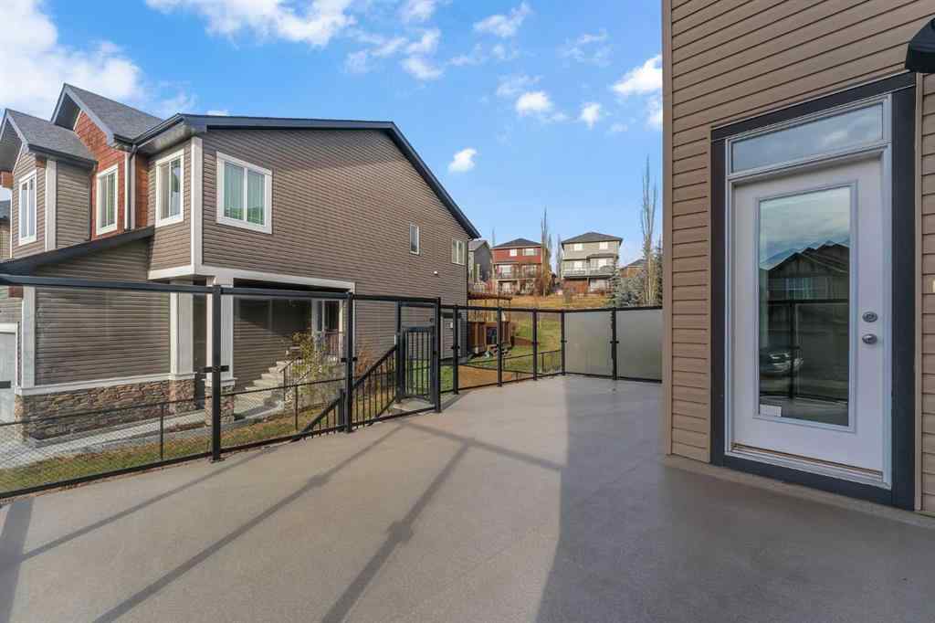 MLS® A2268934 - 204 Sunset View  in Sunset Ridge Cochrane, Residential