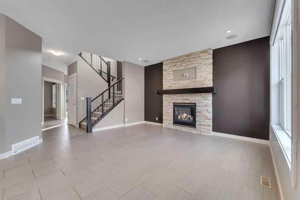 MLS® A2268934 - 204 Sunset View  in Sunset Ridge Cochrane, Residential