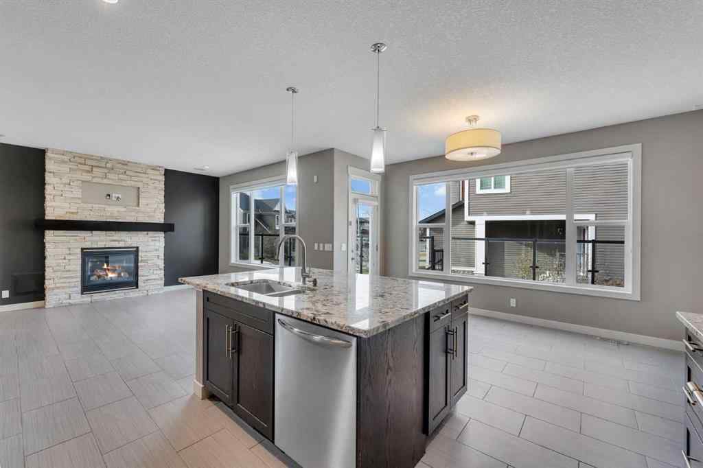 MLS® A2268934 - 204 Sunset View  in Sunset Ridge Cochrane, Residential