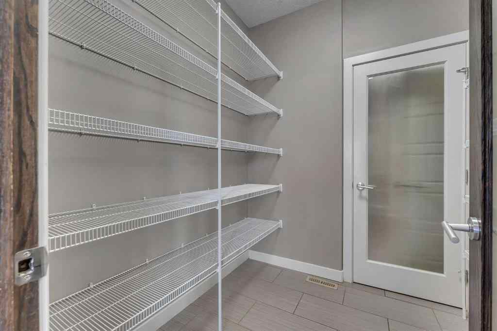 MLS® A2268934 - 204 Sunset View  in Sunset Ridge Cochrane, Residential