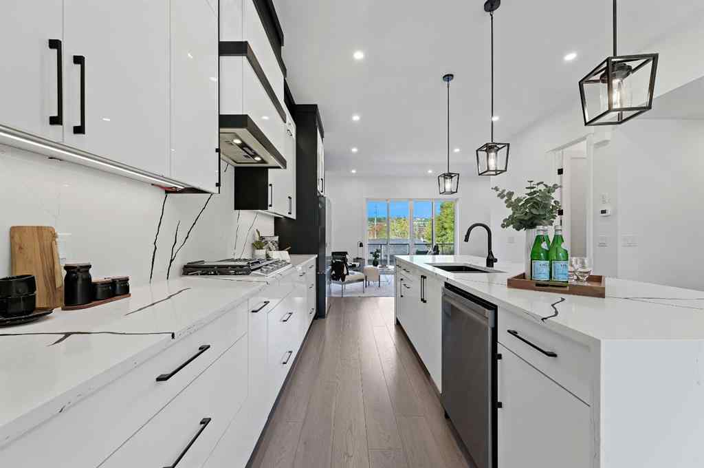 MLS® A2268937 - 5011 21 Avenue NW in Montgomery Calgary, Residential