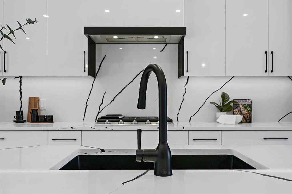 MLS® A2268937 - 5011 21 Avenue NW in Montgomery Calgary, Residential