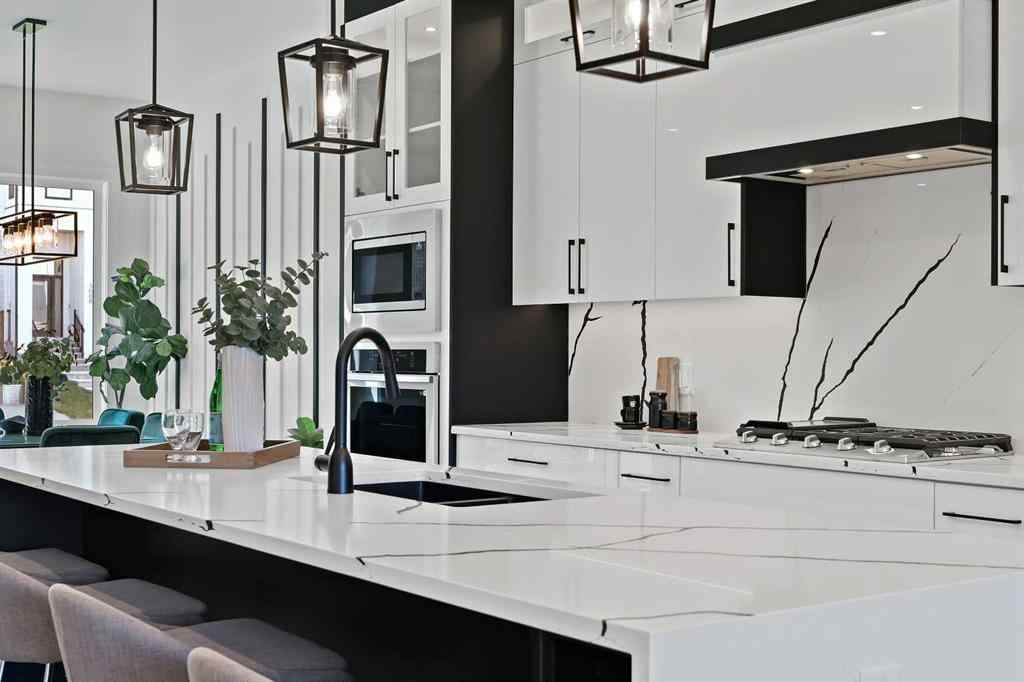 MLS® A2268937 - 5011 21 Avenue NW in Montgomery Calgary, Residential