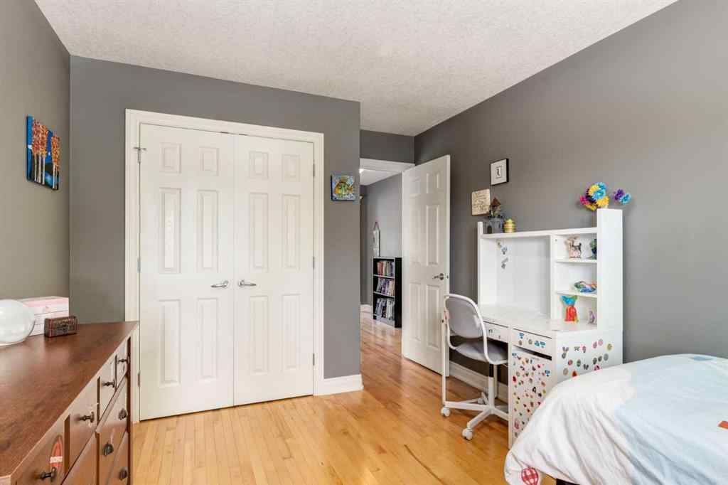 MLS® A2268943 - 1406 29 Street SW in Shaganappi Calgary, Residential