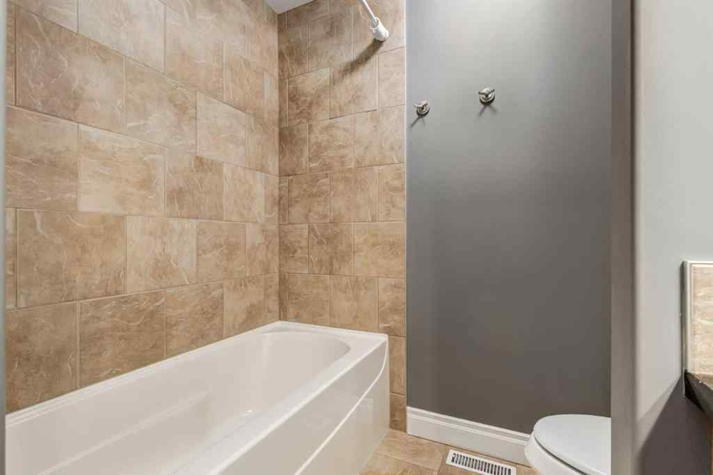 MLS® A2268943 - 1406 29 Street SW in Shaganappi Calgary, Residential