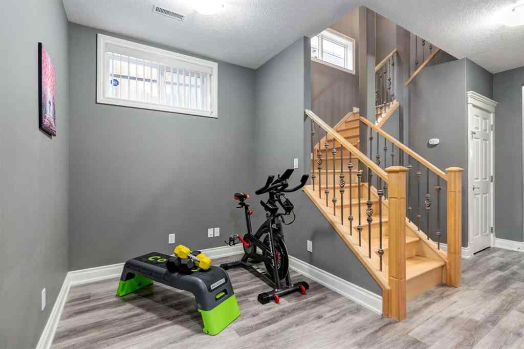 MLS® A2268943 - 1406 29 Street SW in Shaganappi Calgary, Residential