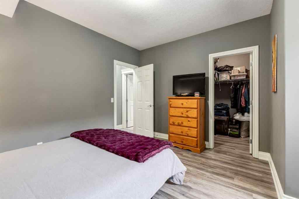 MLS® A2268943 - 1406 29 Street SW in Shaganappi Calgary, Residential