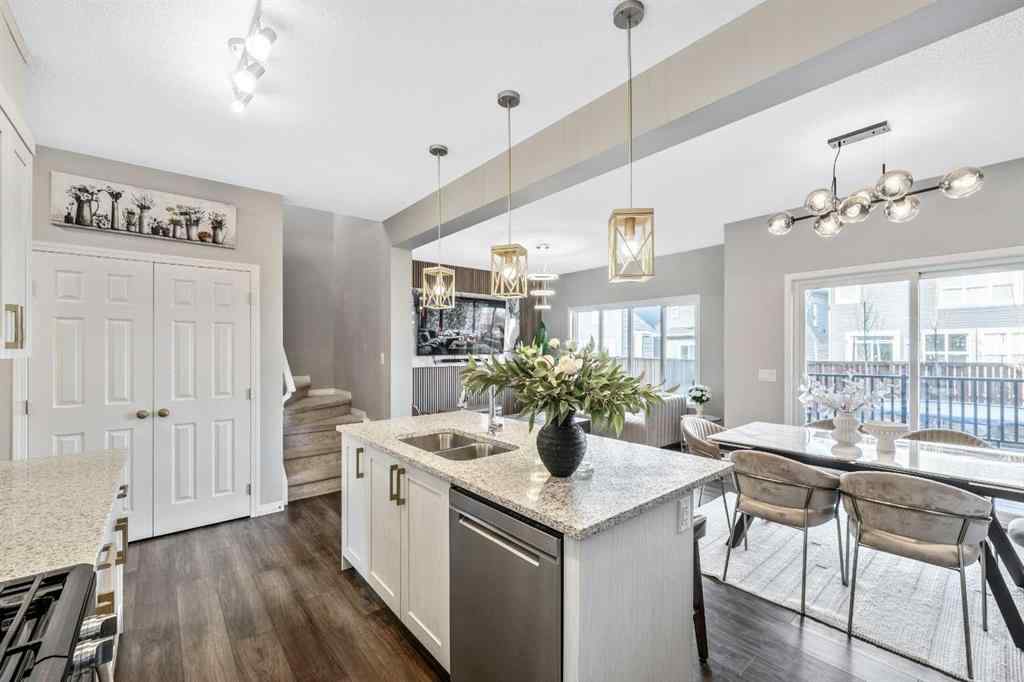 MLS® # A2268948 - 920 Midtown Avenue SW in Midtown Airdrie, Residential Open Houses