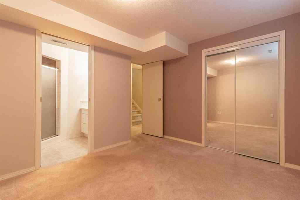 MLS® A2268949 - 225 19 Street NE in Northeast Crescent Heights Medicine Hat, Residential