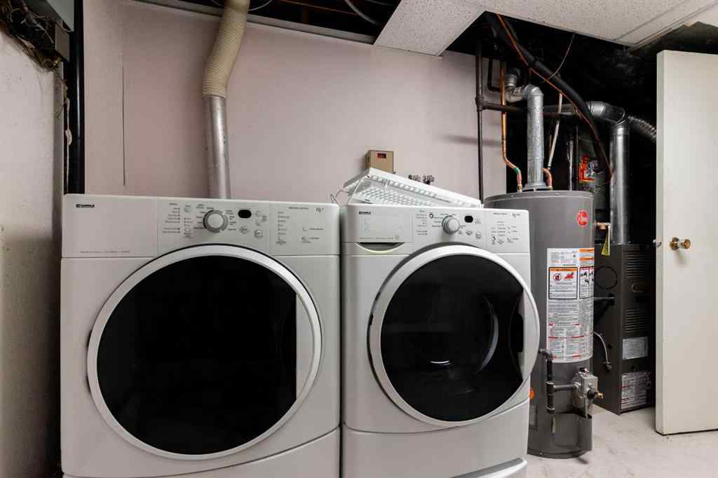 MLS® A2268949 - 225 19 Street NE in Northeast Crescent Heights Medicine Hat, Residential