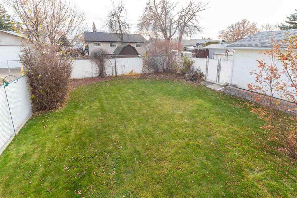 MLS® A2268949 - 225 19 Street NE in Northeast Crescent Heights Medicine Hat, Residential