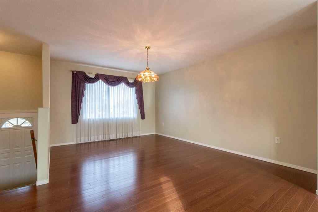 MLS® A2268949 - 225 19 Street NE in Northeast Crescent Heights Medicine Hat, Residential