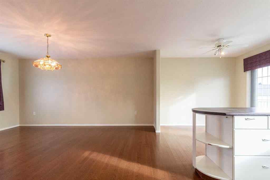 MLS® A2268949 - 225 19 Street NE in Northeast Crescent Heights Medicine Hat, Residential