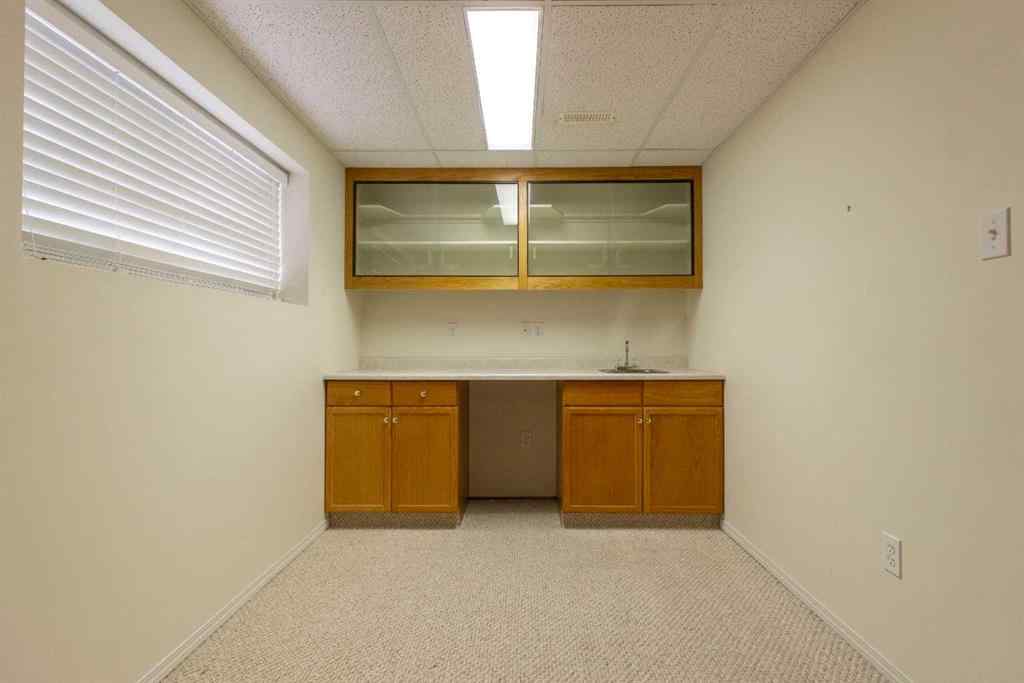 MLS® A2268949 - 225 19 Street NE in Northeast Crescent Heights Medicine Hat, Residential