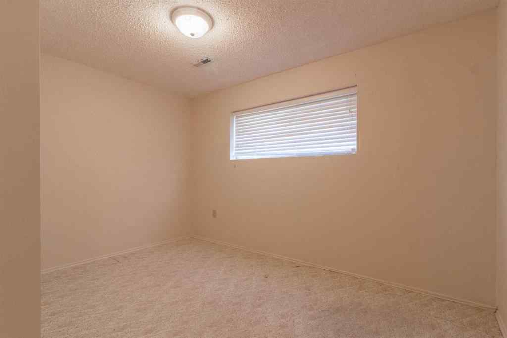 MLS® A2268949 - 225 19 Street NE in Northeast Crescent Heights Medicine Hat, Residential