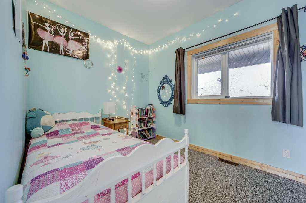 MLS&reg; # A2268953 - 3 Southview Estates  in NONE Rural Pincher Creek No. 9, M.D. of, Residential Open Houses