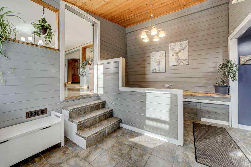 MLS&reg; # A2268953 - 3 Southview Estates  in NONE Rural Pincher Creek No. 9, M.D. of, Residential Open Houses