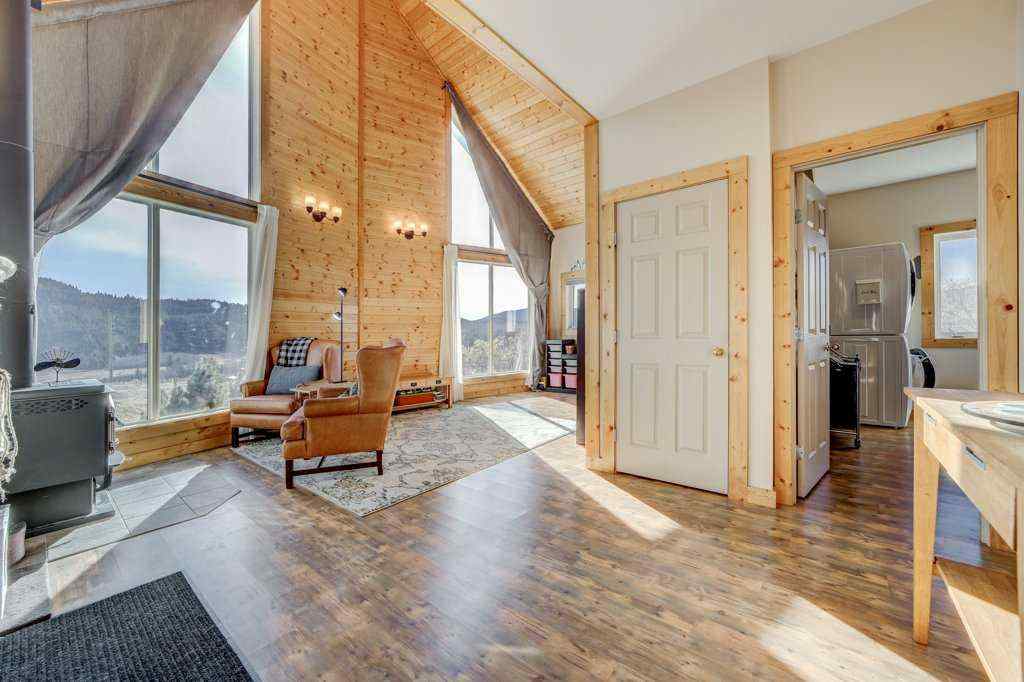 MLS&reg; # A2268953 - 3 Southview Estates  in NONE Rural Pincher Creek No. 9, M.D. of, Residential Open Houses