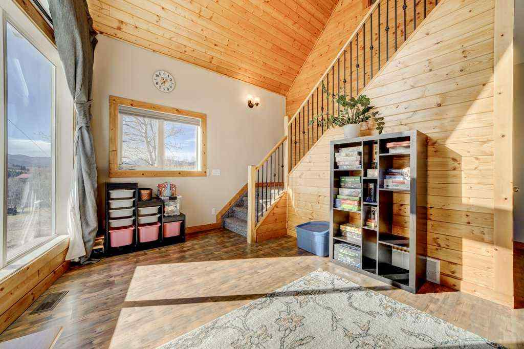 MLS&reg; # A2268953 - 3 Southview Estates  in NONE Rural Pincher Creek No. 9, M.D. of, Residential Open Houses