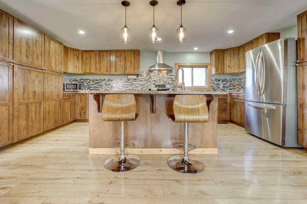 MLS&reg; # A2268953 - 3 Southview Estates  in NONE Rural Pincher Creek No. 9, M.D. of, Residential Open Houses