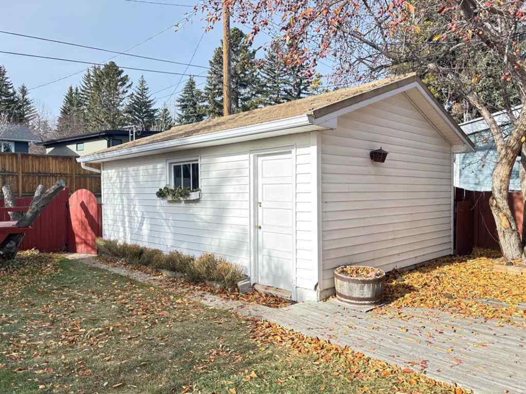 MLS® A2268954 - 1320 Southbow Place SW in Southwood Calgary, Residential